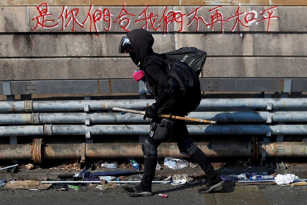 香港示威民眾與政府的對抗持續5個多月。（湯森路透）