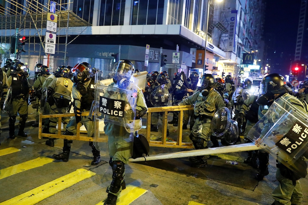 香港局勢升溫，外界擔憂中國武力進駐鎮壓示威。 （湯森路透）