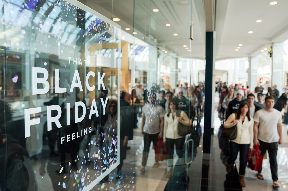 美國感恩節之後的星期五為「黑色星期五」購物節，許多商家會藉此機會推出大量促銷活動。（湯森路透）