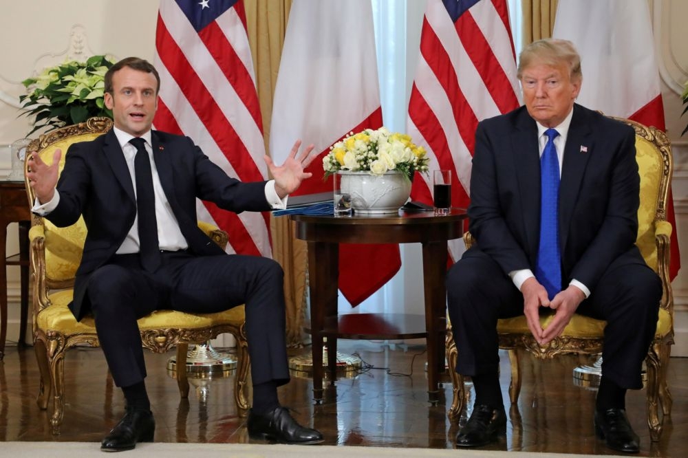 法國總統馬卡洪（左）與美國總統川普（右）。（湯森路透）