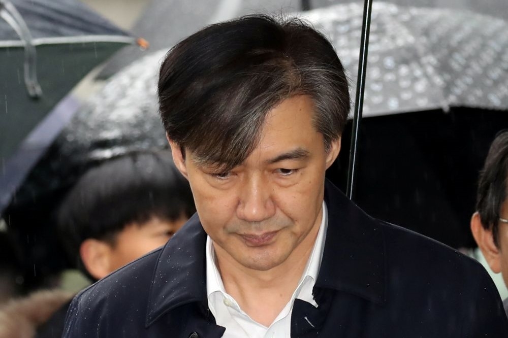 南韓法務部前部長曹國27日遭法院飭回。（湯森路透）