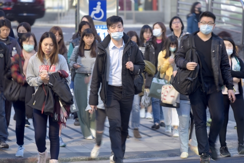 根據英美三大學共同發布針對新型冠狀病毒的流行預測報告，鄰近中國的泰國、日本、韓國、台灣和香港在航空方面有極大的感染風險。(資料照/張哲偉攝)