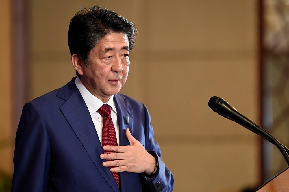 日本首相安倍晉三這次被認為防疫不力，導致疫情持續擴大。（湯森路透）