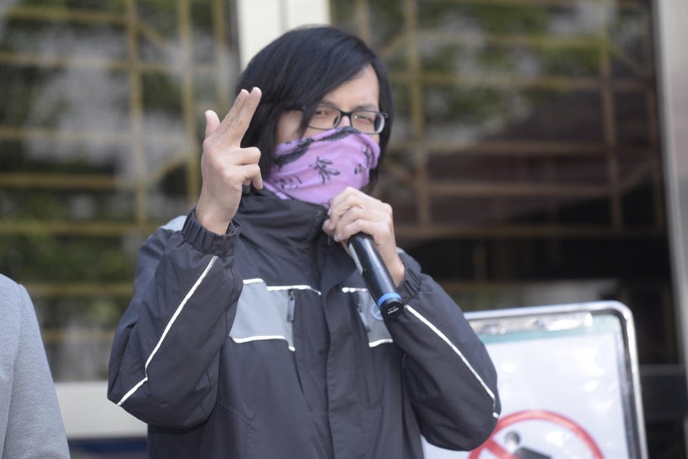 許立在記者會中激動表示，二審判決很荒謬，羞辱了所有捍衛主權的台灣人，並強調這樣的判決不會打壓行動者的意志。（張哲偉攝）
