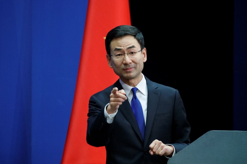 中國外交部發言人耿爽5日卸任。（湯森路透）
