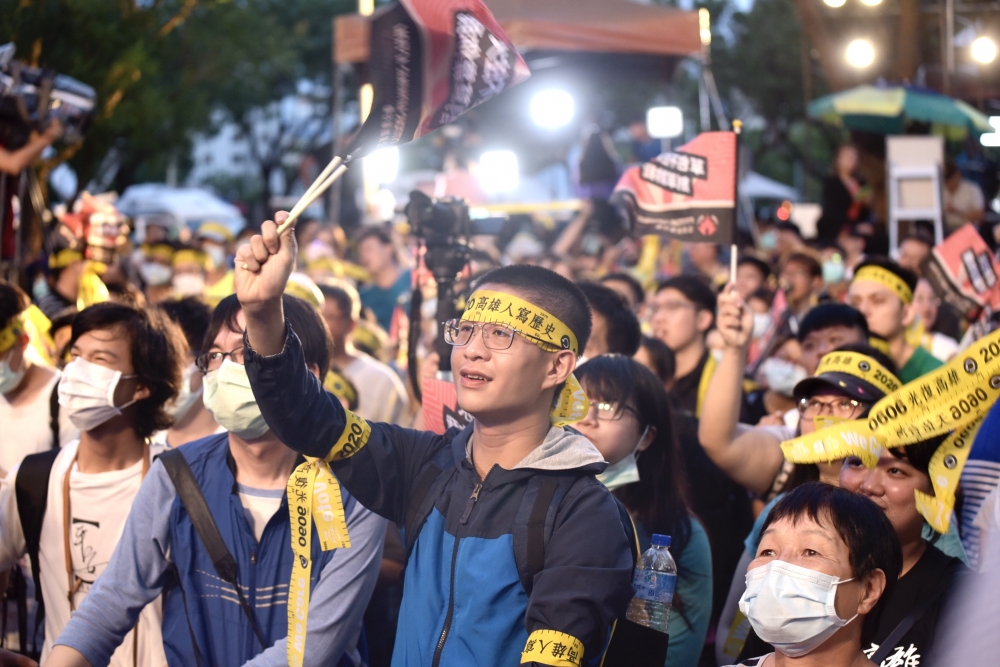 高雄市長韓國瑜罷免結果揭曉，同意票飆破93萬張，不只遠高於門檻，更超越韓國瑜89萬市長得票。（張哲偉攝）