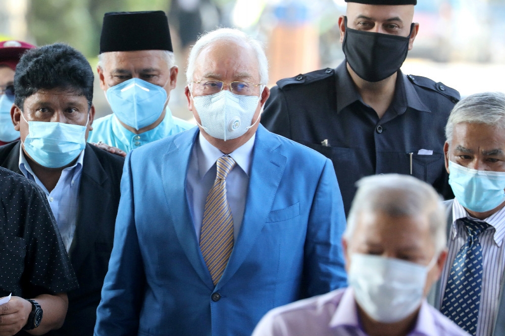 馬來西亞前首相納吉（中央）貪腐案將於28日宣判。（湯森路透）