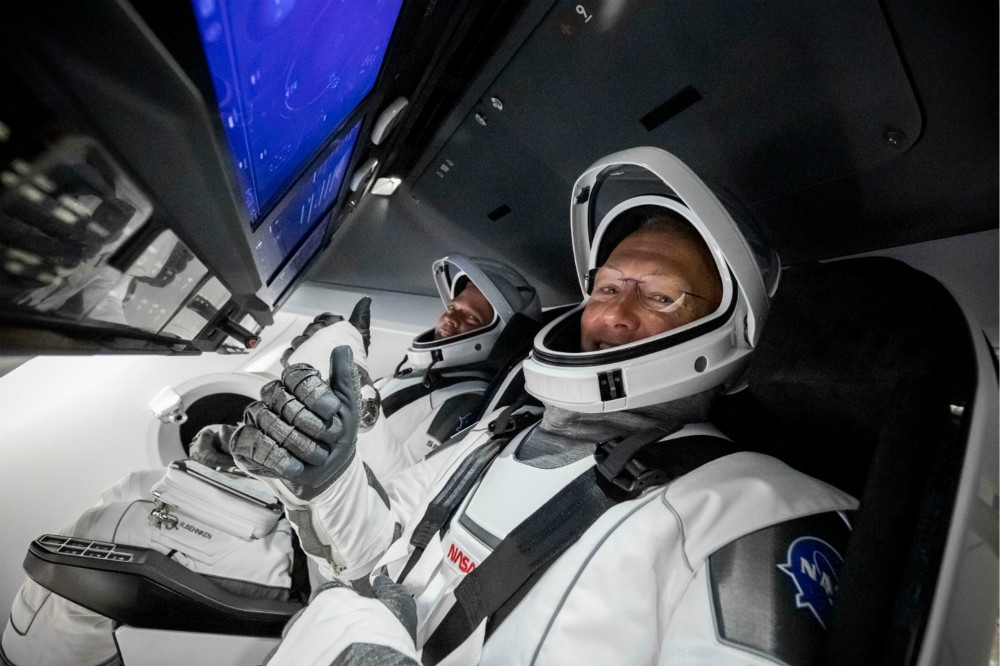 兩名美籍太空人準備搭乘SpaceX龍飛船重返地表。（圖片取自NASA）