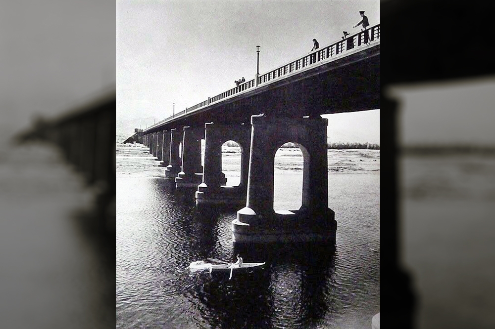 早年的川端橋。（圖片摘自網路）