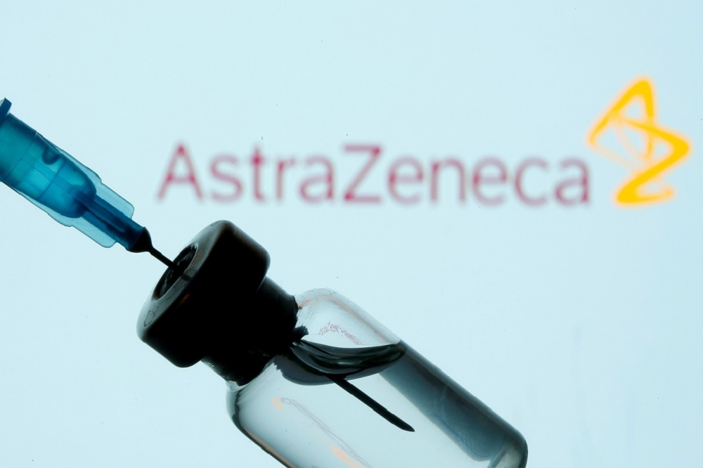 英國製藥大廠阿斯特捷利康宣布，將減少交付歐盟的第一季疫苗產能。（湯森路透）