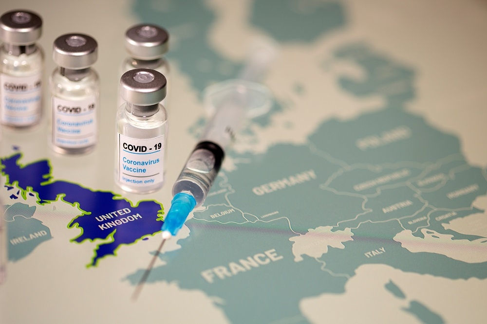 疫苗短缺引來英歐紛爭。（湯森路透）