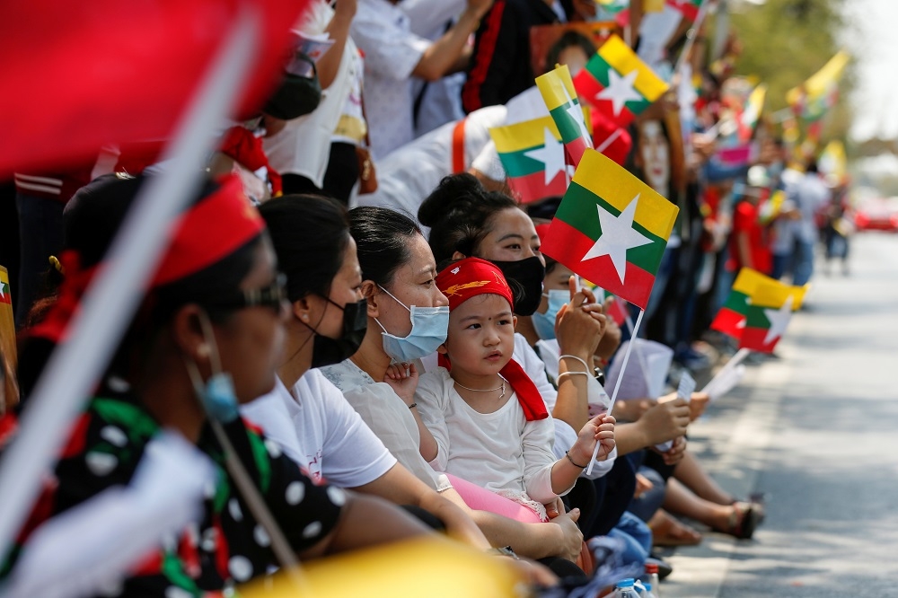 在泰國曼谷的緬甸人舉行的聲援活動。（湯森路透）