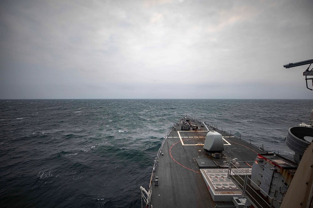 美國海軍第七艦隊7日在推特中發布，美國第7艦隊所屬柏克級導彈驅逐艦約翰-S-麥肯號驅逐艦（DDG-56）進行了例行的台灣海峽過境。（取自美軍第七艦隊官網）