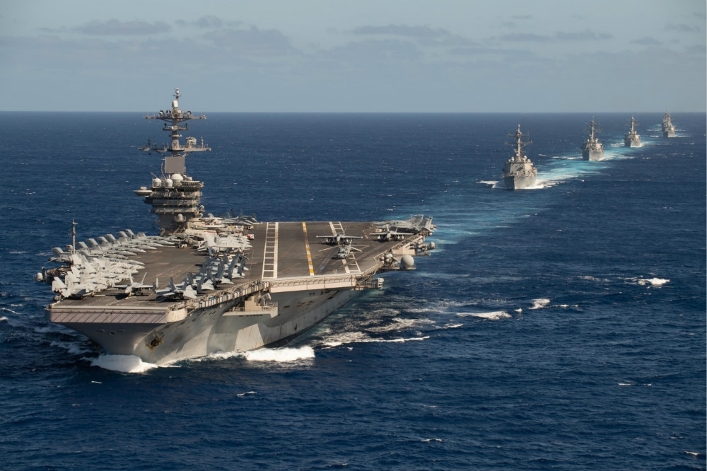 美國海軍、陸戰隊和空軍的作戰環境分別是海上、島嶼和空中，三個軍種進行有史以來第一次聯合演訓，顯示美軍已針對可能的軍事衝突預作準備。（翻攝自U.S. NAVY）