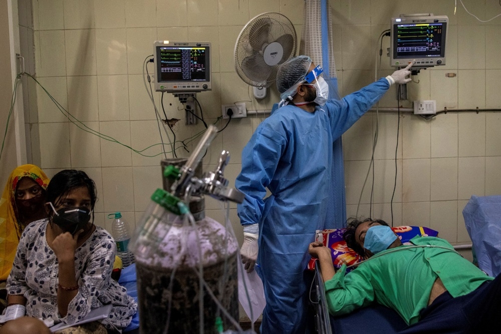 印度新德里一家醫院內的病床使用情況。（湯森路透）