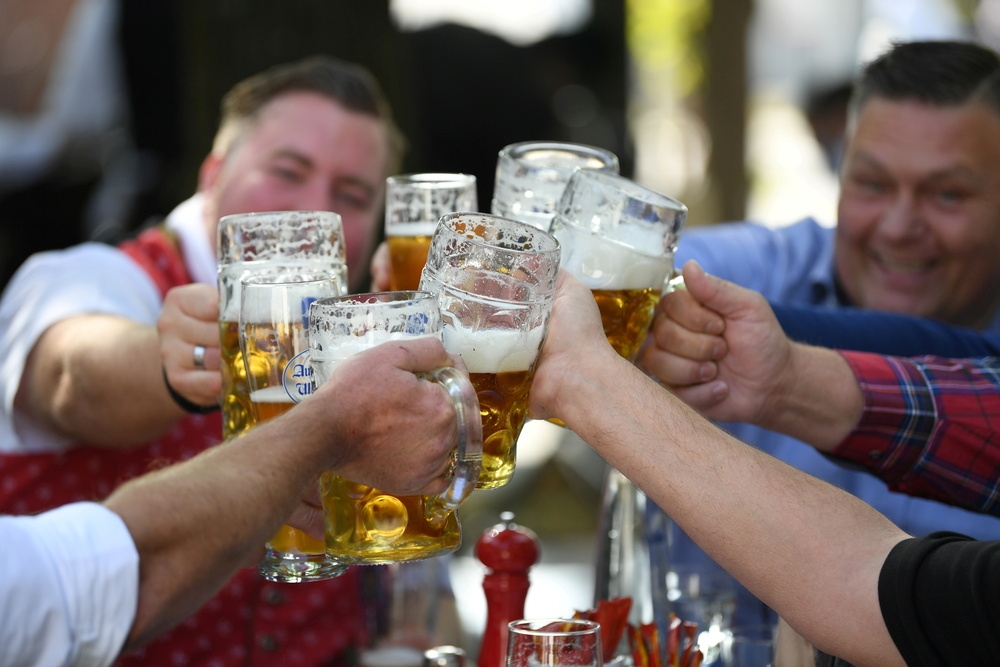 德國巴伐利亞因疫情顧慮，連續兩年停辦「慕尼黑啤酒節」活動。（湯森路透）