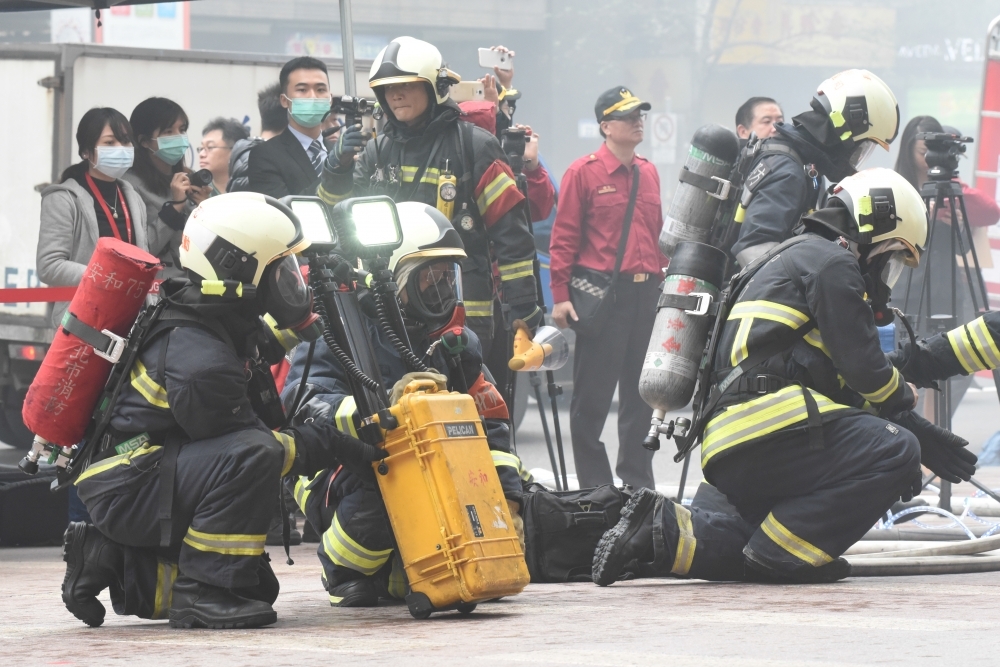 衛服部台南醫院新化分院9日中午驚傳火警，59人緊急疏散無人受困；圖為火警示意圖。（資料照片／葉信篆攝）