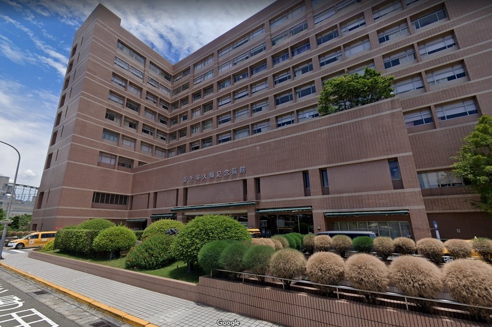 新北蘆洲案1203，於新光醫院由急診室許姓總醫師機警攔截篩檢通報 。（截自google街景）