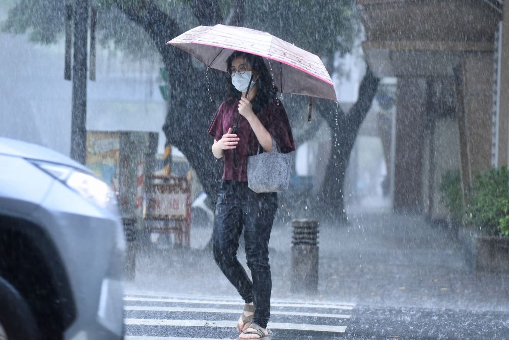 梅雨鋒面及彩雲颱風為台灣帶來1.9億噸雨量，終於解除苗栗、台中、北彰化供5停2限水。（資料照片／張哲偉攝）