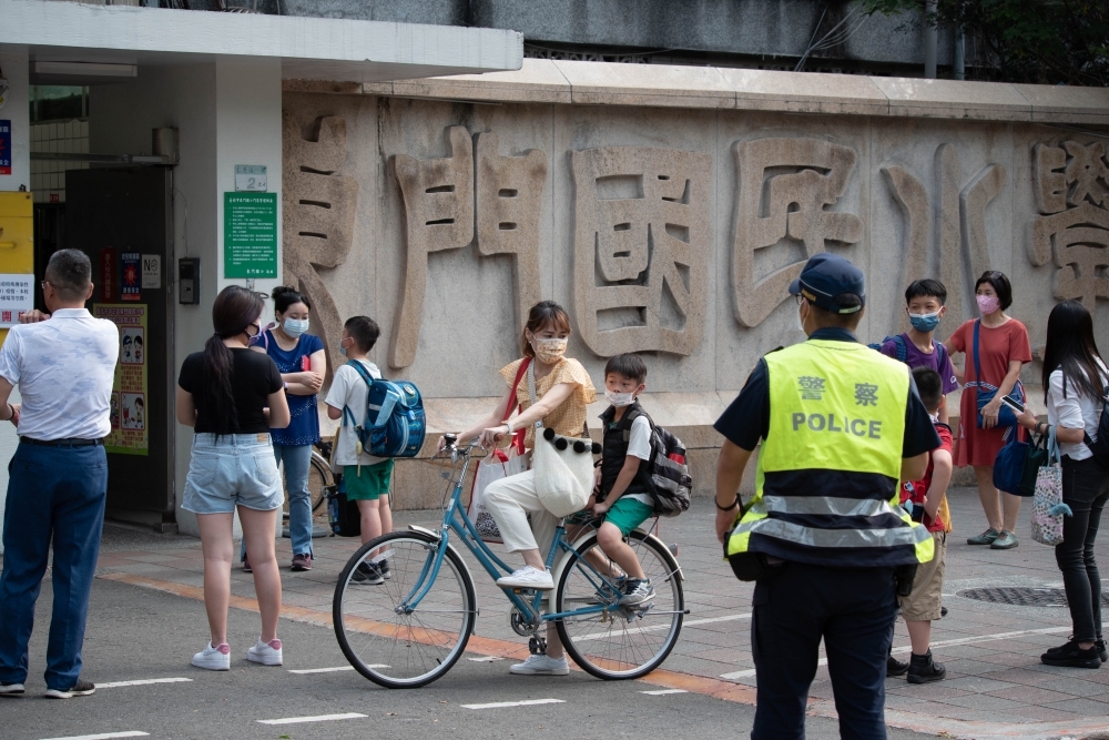 針對9月開學防疫作為，台北市長柯文哲拋出「5人到校、20人在家」，陳時中稱不是很了解這數字。（資料照片／蔣銀珊攝）