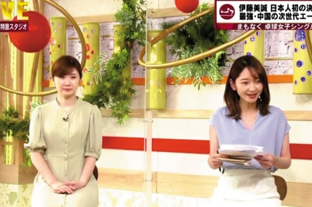 福原愛（左）繼富士電視台之後，又接下東京電視台的東奧球評工作。（翻攝自東京電視台）
