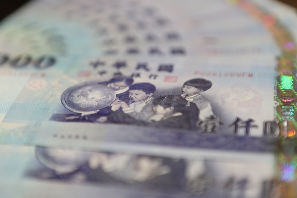 台北外匯市場新台幣兌美元匯率1日收盤收在27.742元，創2個半月來新高。（資料照片／陳愷巨攝）