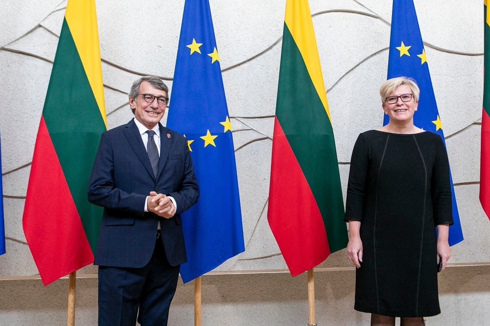 立陶宛總理與歐盟歐洲議會主席戴索利。（立陶宛政府推特）