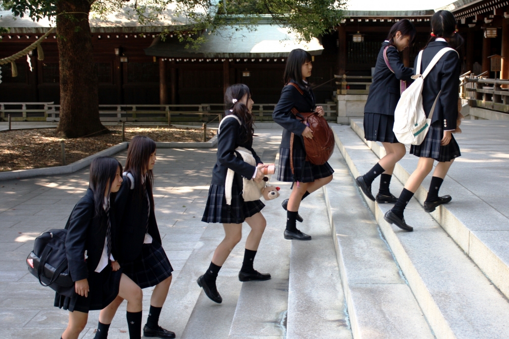 日本的女學生是全世界最早將呼叫器當做最原始簡訊傳送裝置的人。示意圖。（CC BY 2.0 miss_millions @Flickr）