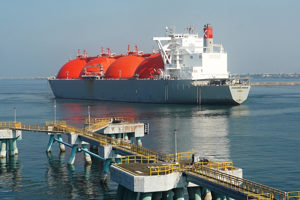 交響微風號液化天然氣船抵達高雄永安港。（資料照片／中油提供）