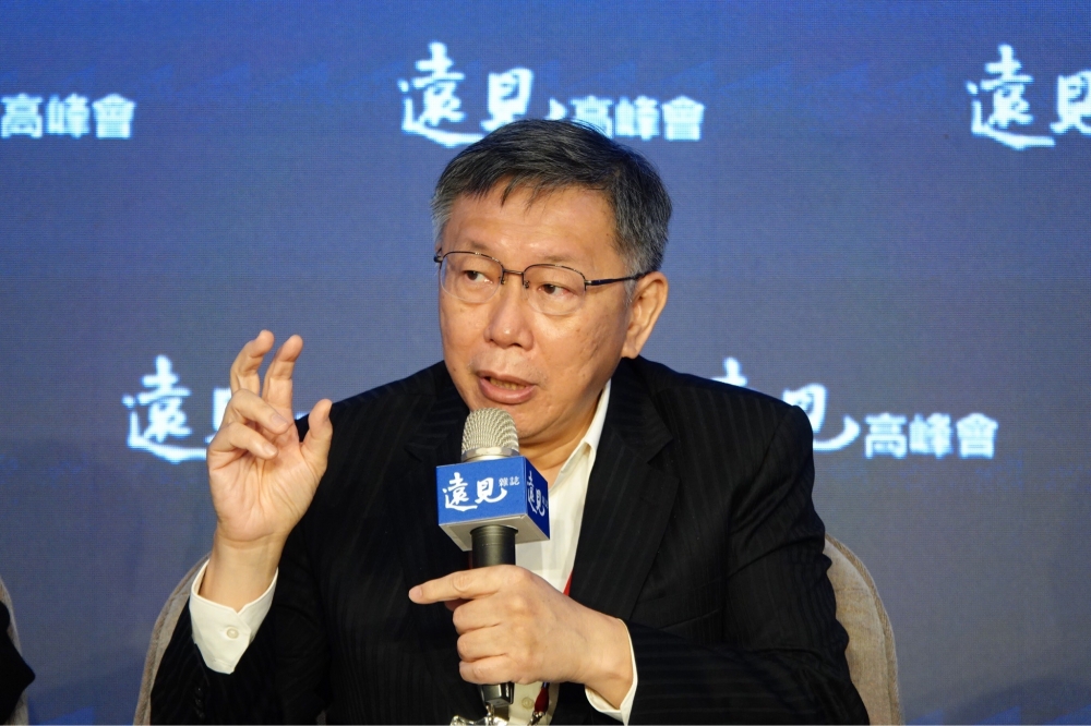 台北市長柯文哲對市議會提出恢復重陽敬老金提覆議案，惹惱藍綠議員。（資料照片／王侑聖攝）