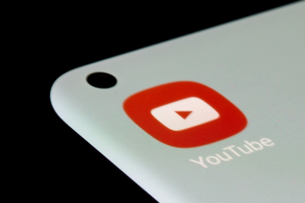 影音平台YouTube再次被民團質疑打擊假消息不力。（湯森路透）