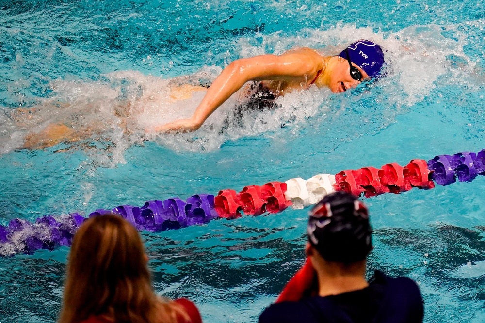 賓州大學跨性別泳將湯馬斯進行1000公尺競賽。（湯森路透）