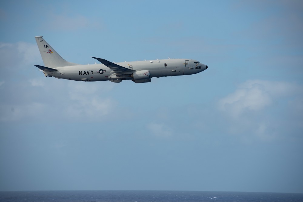 美國海軍P-8A海上巡邏機，6日由北向南飛越台海國際空域，展現美方維護印太自由開放的立場。（取自DVIDS網站）