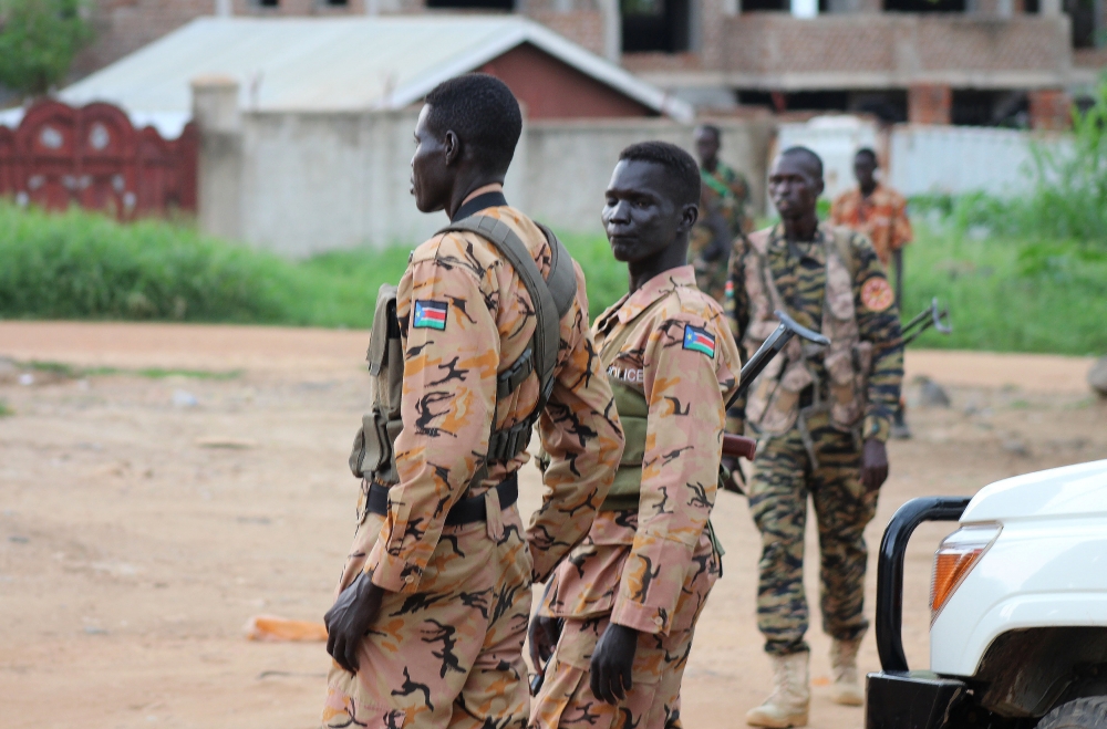 南蘇丹警方駐守在街頭。  （湯森路透）