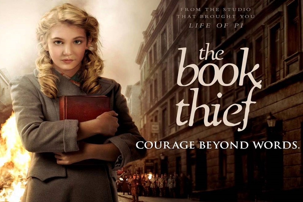 電影《偷書賊》（The Book Thief）海報（翻攝自YouTube）
