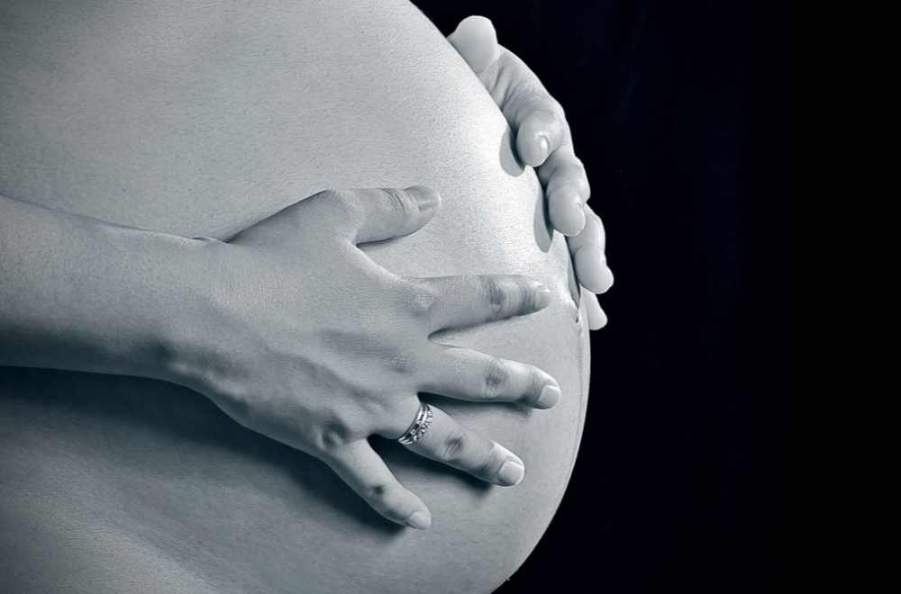 台灣家庭生命關懷協會執行長姜裕芳呼籲，非預期懷孕者在墮胎前可先接受幫助，不要害怕尋求協助，應冷靜思考後再做決定。（翻攝自fliker：攝影Teza）