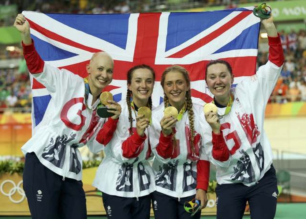 英國隊不只搶下金牌，又刷新2012年自己的世界紀錄。（湯森路透）