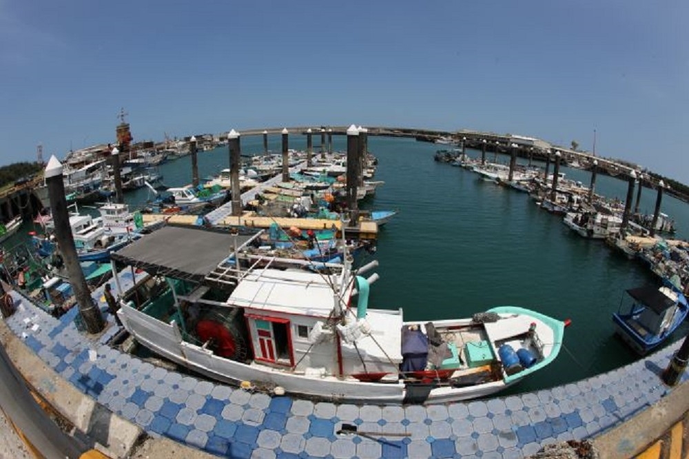 梧棲漁港是中部釣客的最愛，但9月起會依《漁港法》向違規者開罰。（翻攝自臺中市政府觀光旅遊局官網）