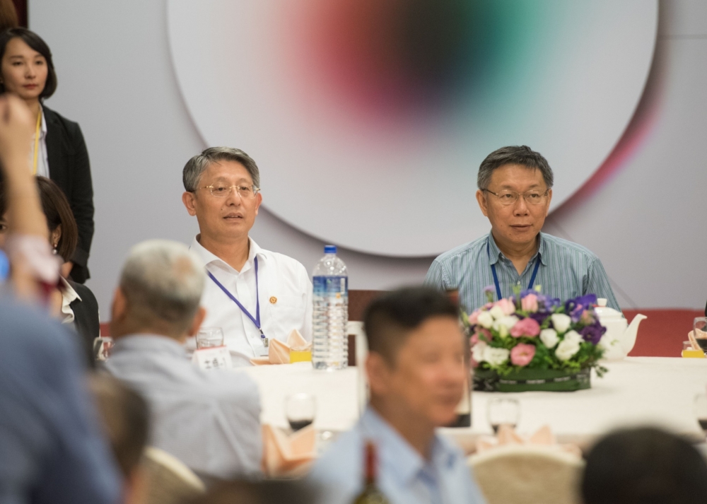 柯文哲22日晚上宴請以上海市長代表身分來台的上海市委常委沙海林。　（攝影：李昆翰）　