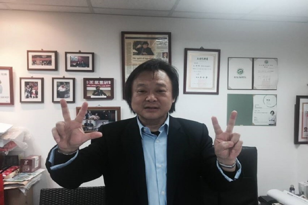 台北市議員王世堅因指控北市府前市政顧問洪智坤向遠雄索賄，被告上法院。（翻攝自王世堅臉書）