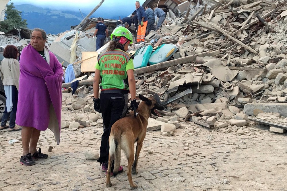 義大利中部24日發生規模6.2強震，至少造成6人死亡，地震發生在當地凌晨，多數居民在睡夢中被震醒，經確認目前台生無人傷亡。（湯森路透）