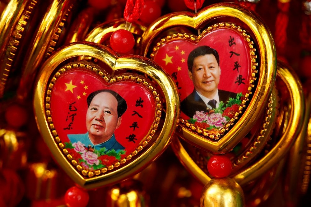 中國網民稱，「毛病不除，惡習難改」，擔心毛澤東的陰影對習近平政策的影響。其實，反過來說也許更符合邏輯：「惡習不除，毛病難改」。（湯森路透）