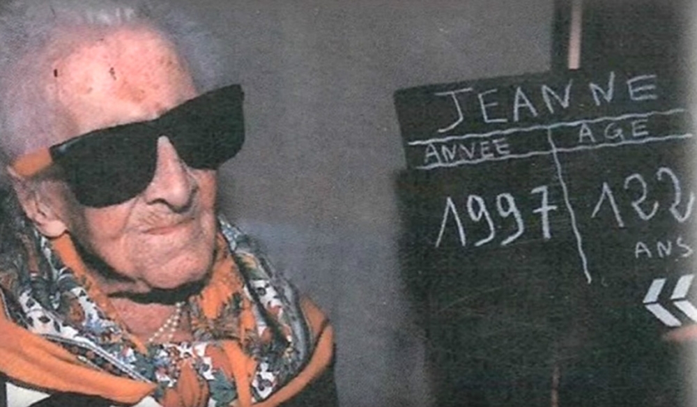 1997年辭世的法國阿嬤卡爾蒙（Jeanne Calment）活了122歲又164天，是經認證的全球最老人瑞紀錄。（翻攝自Youtube）