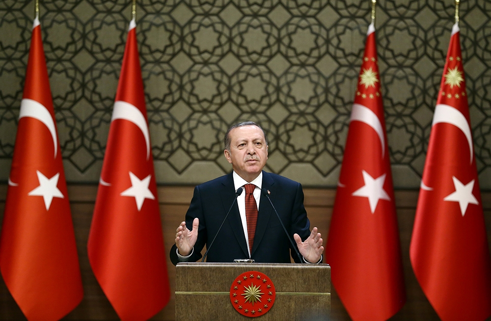 土耳其總統艾爾多安與地方領導人會面，並發表演說。（湯森路透）