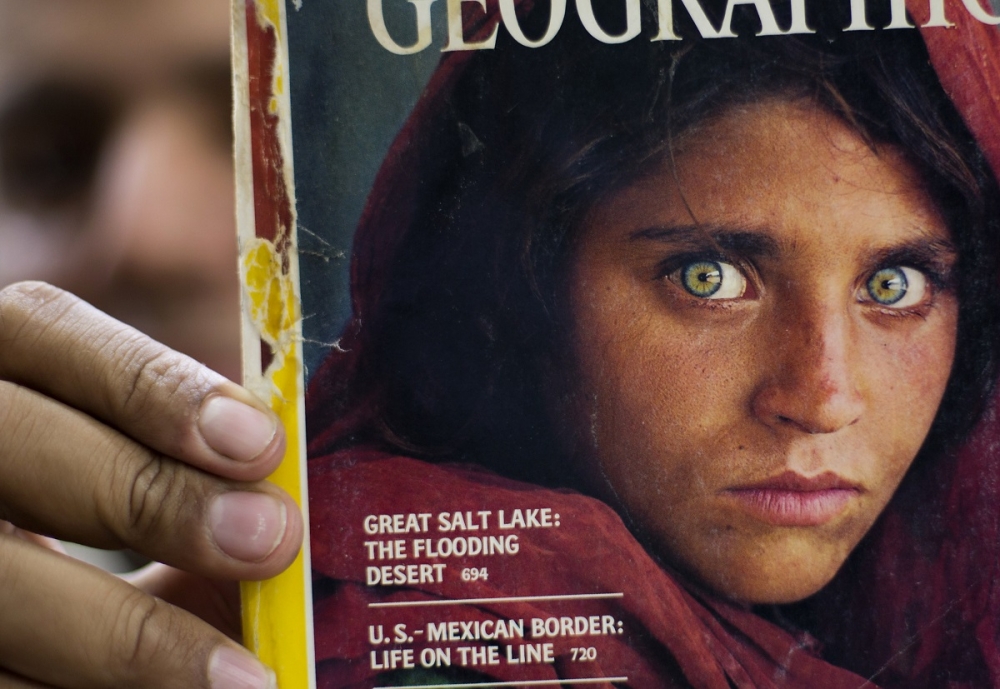 1985年出版的國家地理雜誌封面「阿富汗女孩」。（美聯社）