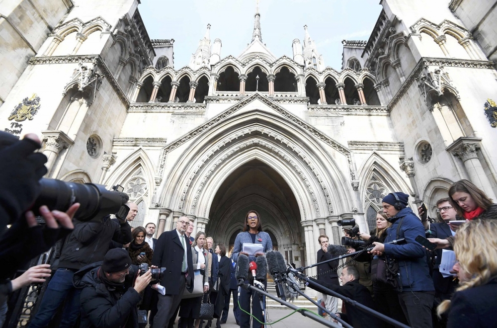 51歲的英國企業家米勒在高等法院外。（湯森路透）