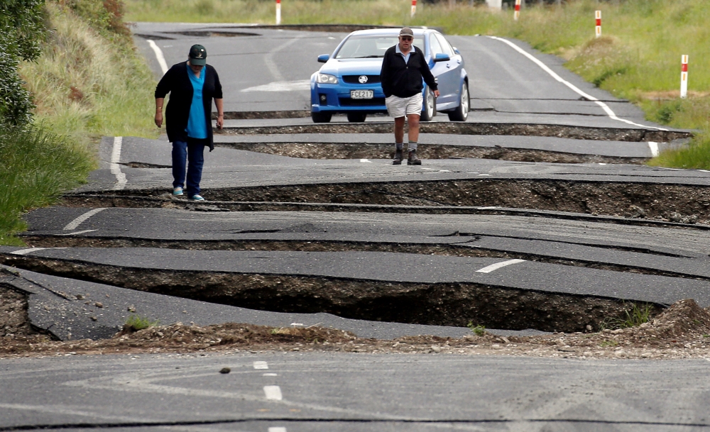 紐西蘭發生芮氏規模7.8強震，部份道路柔腸寸斷。（湯森路透）
