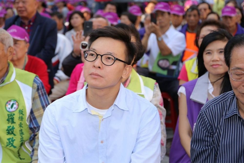太陽花學運領袖林飛帆認為台灣政府不只該加強聲援香港力道，也應利用自身民主經驗，「在東亞區域扮演更強而有力的角色」。（翻攝自林飛帆臉書）