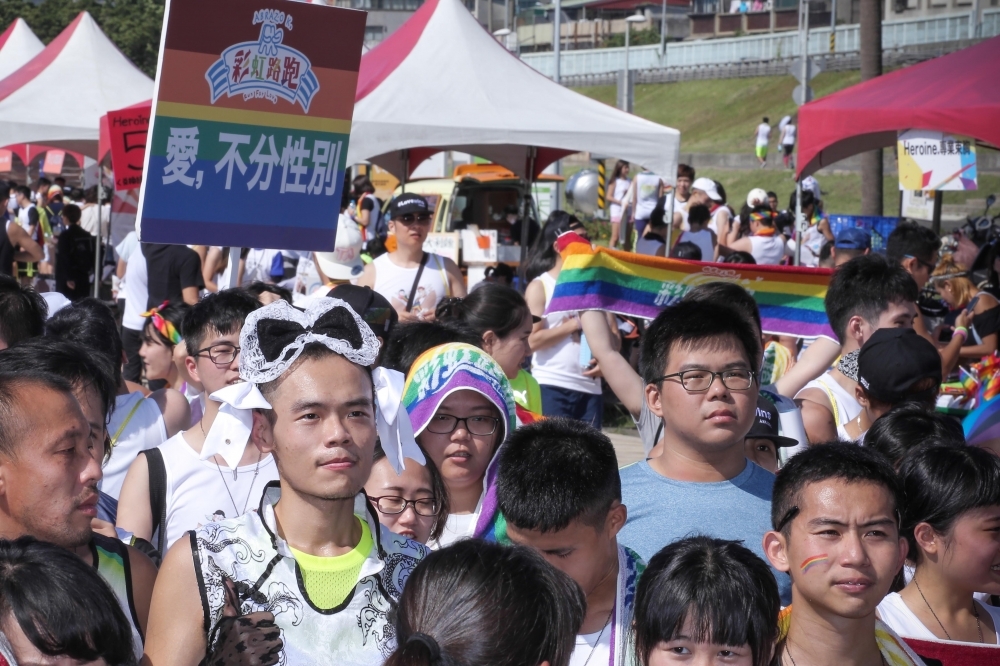 台灣同志運動一波接著一波舉行，但同性婚姻合法化仍面臨阻礙。   （攝影：陳品佑）