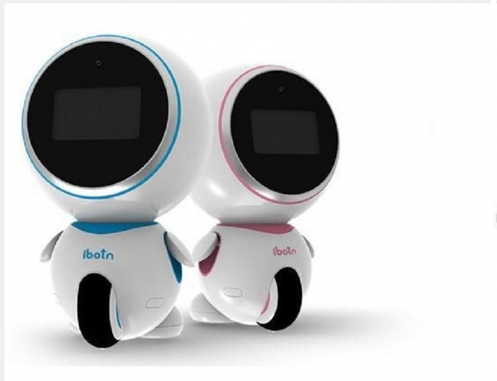 ibotn愛蹦推出幼兒陪伴機器人，並預計2016年底量產，由富士康製造代工，預計2017年第2季之後，每月出貨量上看5000台。（翻攝自網路）
